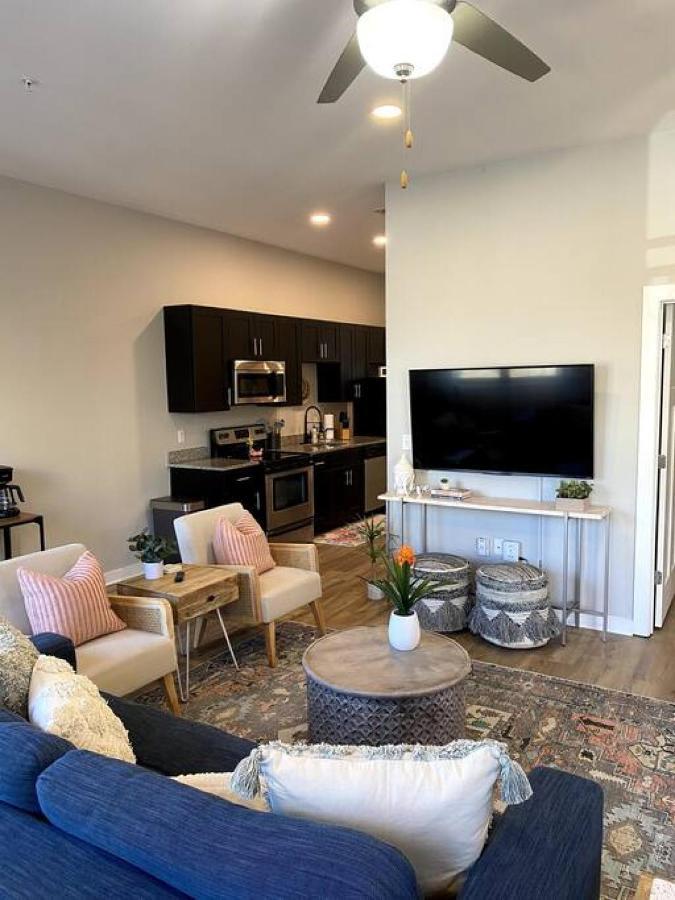 Refreshing 2 Bedroom, 3 Bed Nashville Condo W Free Parking Near Restaurants Buitenkant foto